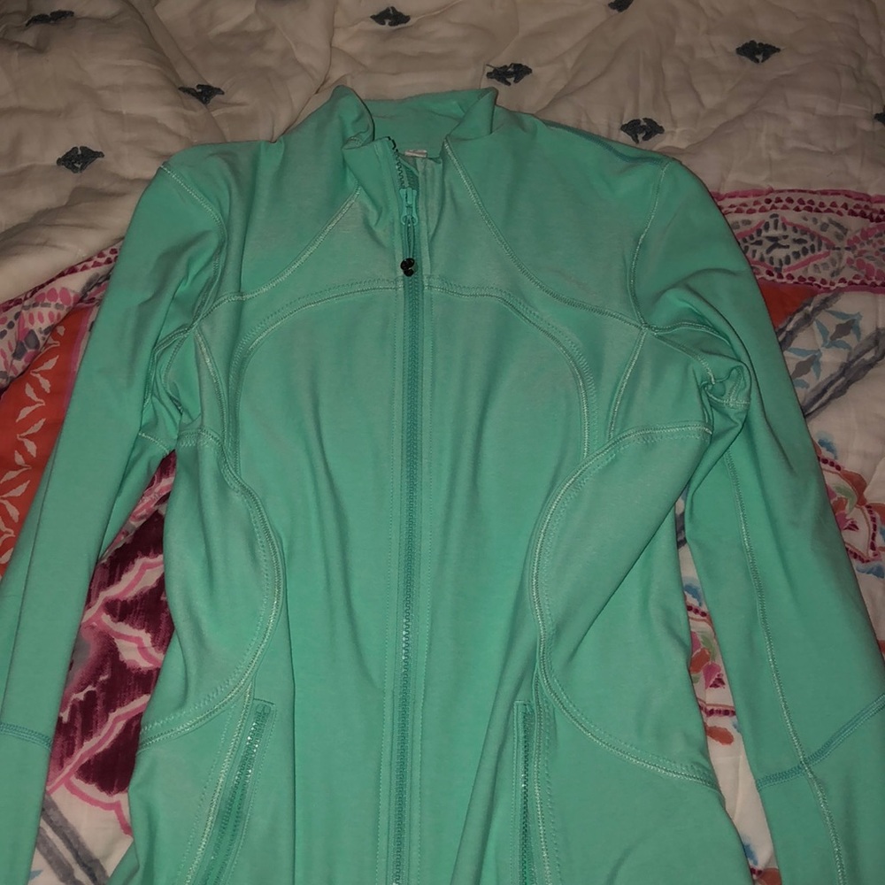 LULULEMON JACKET